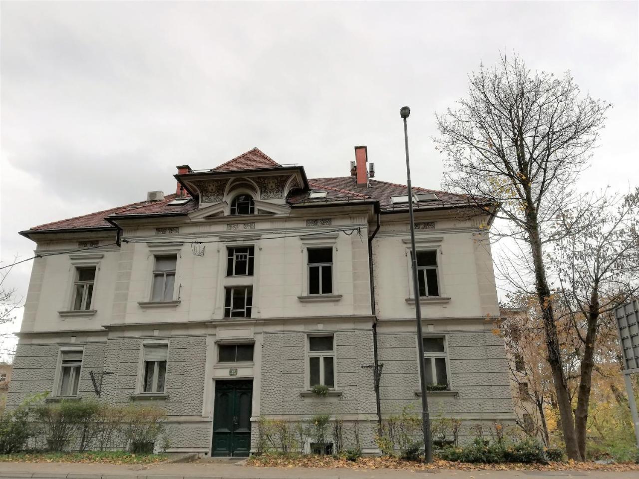 Dimora Apartments With Free Parking Ljubljana Exterior photo